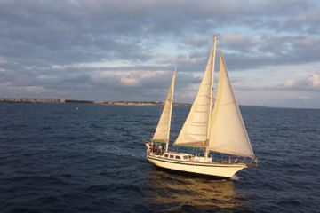 1980 Endurance 35