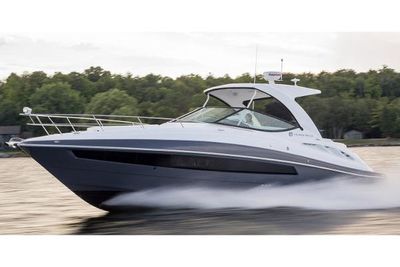 Cruisers Yachts 35 Express Boat