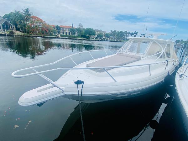 Intrepid 390 Sport Yacht 2008 Intrepid 390 Sport Yacht docked by waterfront homes.