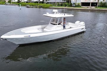 2011 Intrepid 323 OPEN