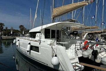 2020 Lagoon 40
