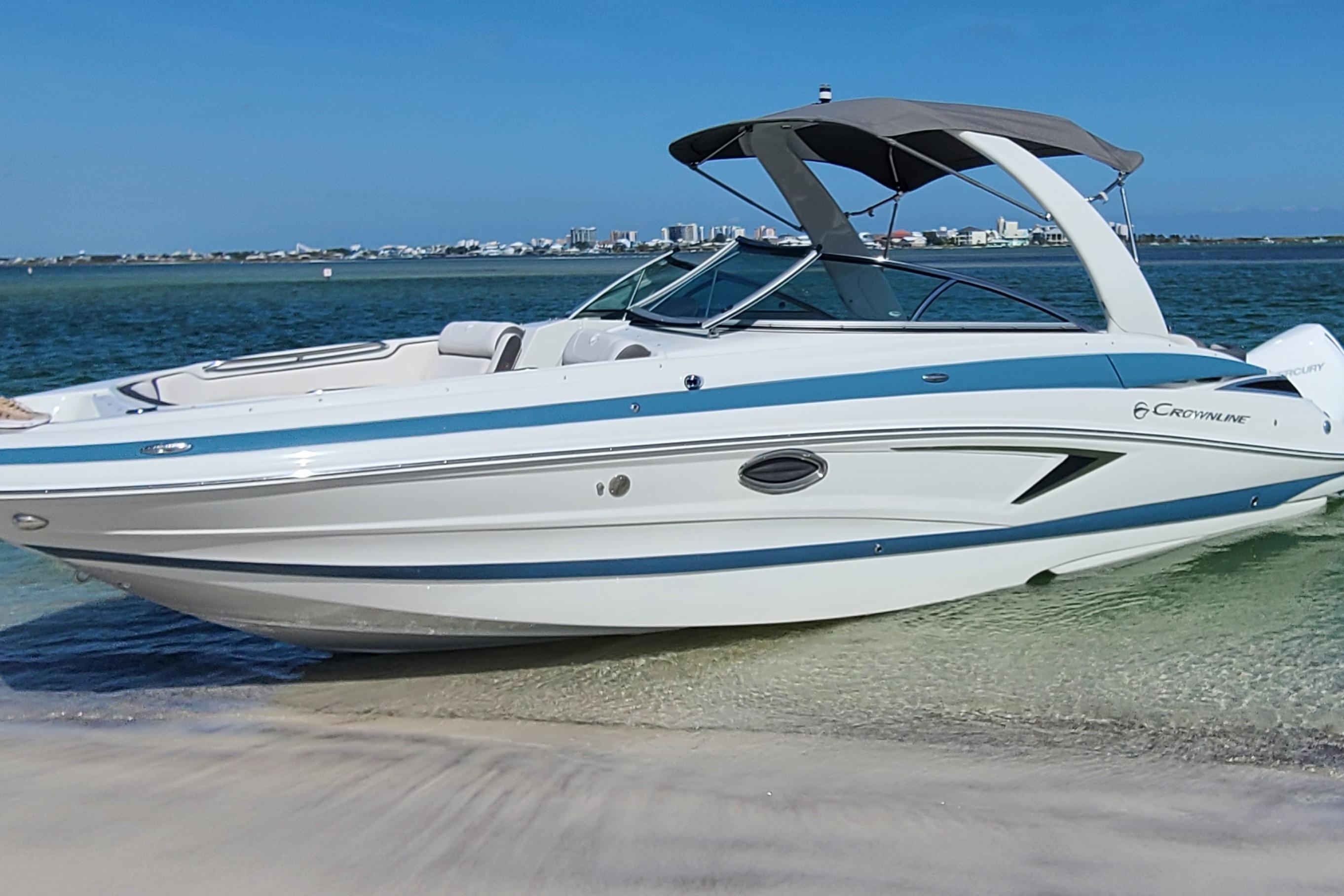 2021 Crownline E275XS