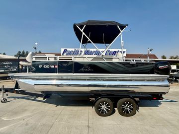 2023 Avalon Venture Fish N Cruise 21 w/ 115HP Mercury!
