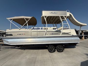 2022 Avalon Catalina Platinum Entertainer Funship 27' w/ 250HP Suzuki