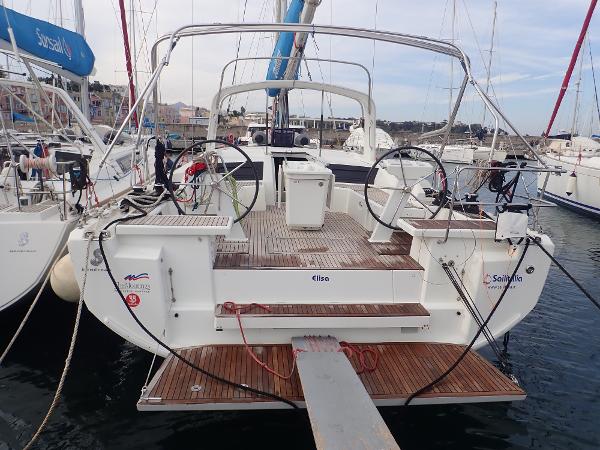 Beneteau Oceanis 46.1 2019 Beneteau Oceanis 46.1 yacht docked at marina, rear view.