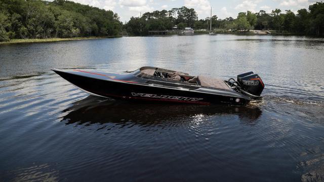 2025 Velocity Powerboats VR1