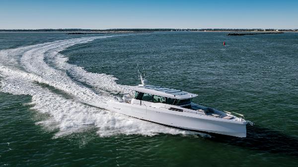 2025 Axopar 45 XC Cross Cabin
