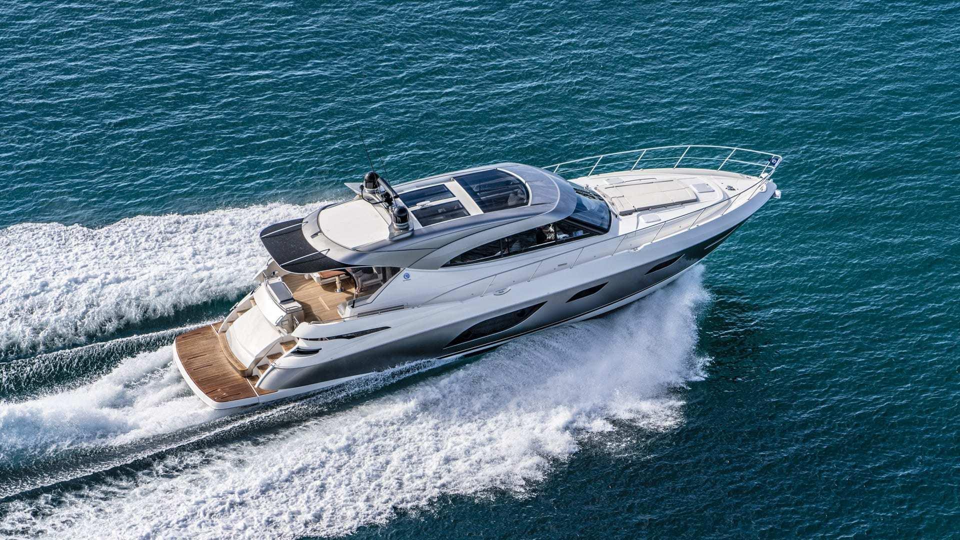 2026 Riviera 6000 Sport Yacht