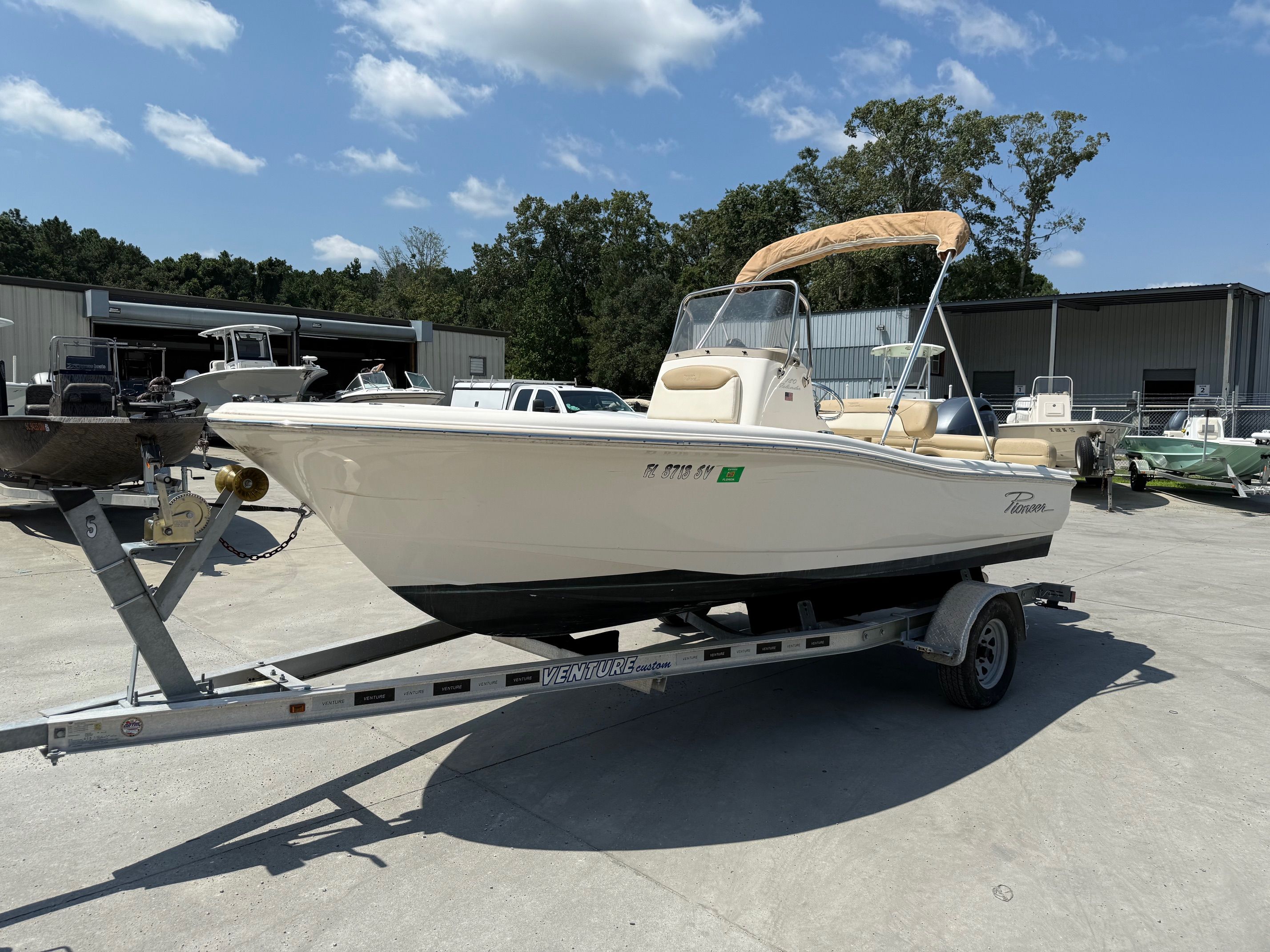 2021 Pioneer Islander 180