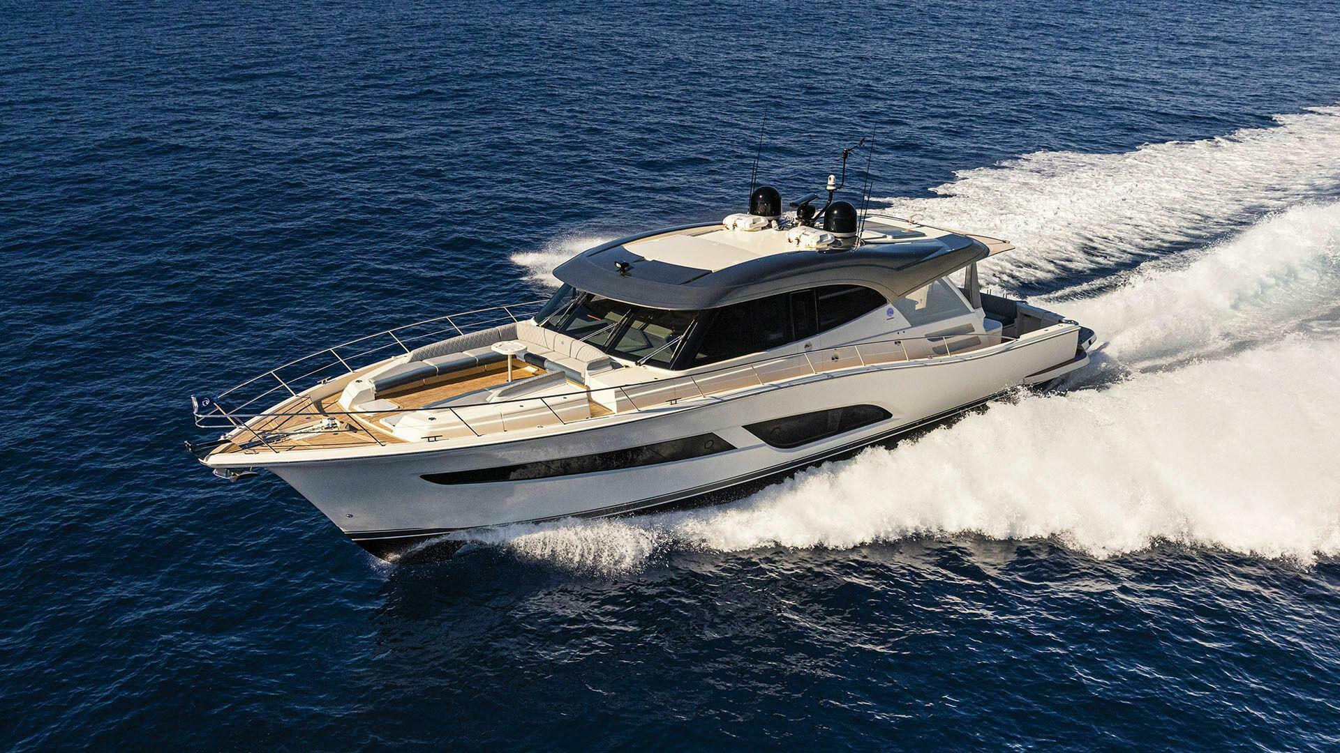2026 Riviera 645 SUV