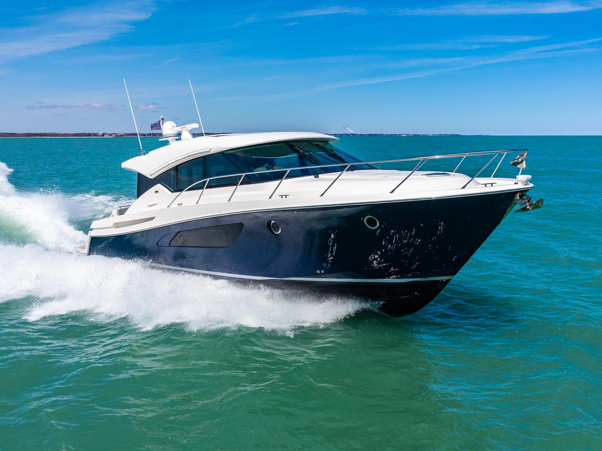 Tiara Yachts 50 Coupe