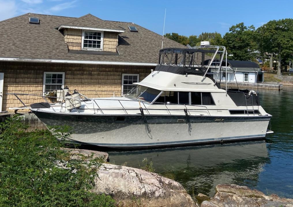 Silverton 40 Motor Yacht
