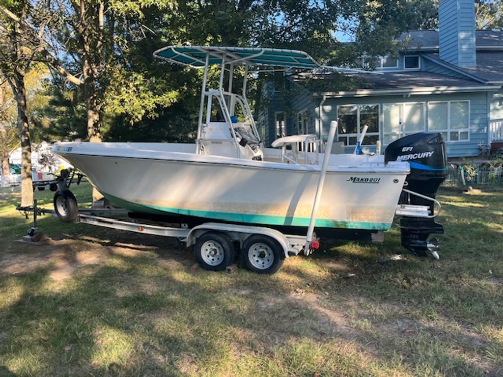 1996 Mako 201 Center Console