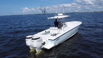 1998 Intrepid 322 Cuddy