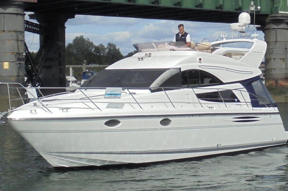 2009 Fairline Phantom 40
