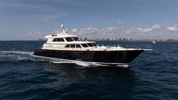 2004 Lyman-Morse Motoryacht