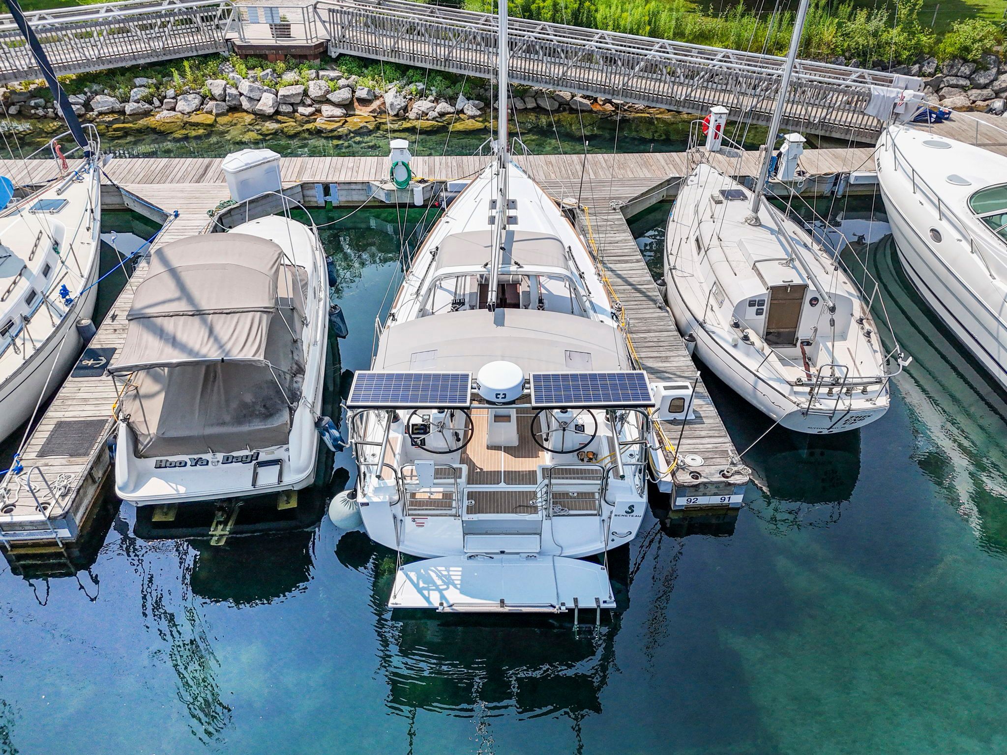 2021 Beneteau Oceanis 35.1