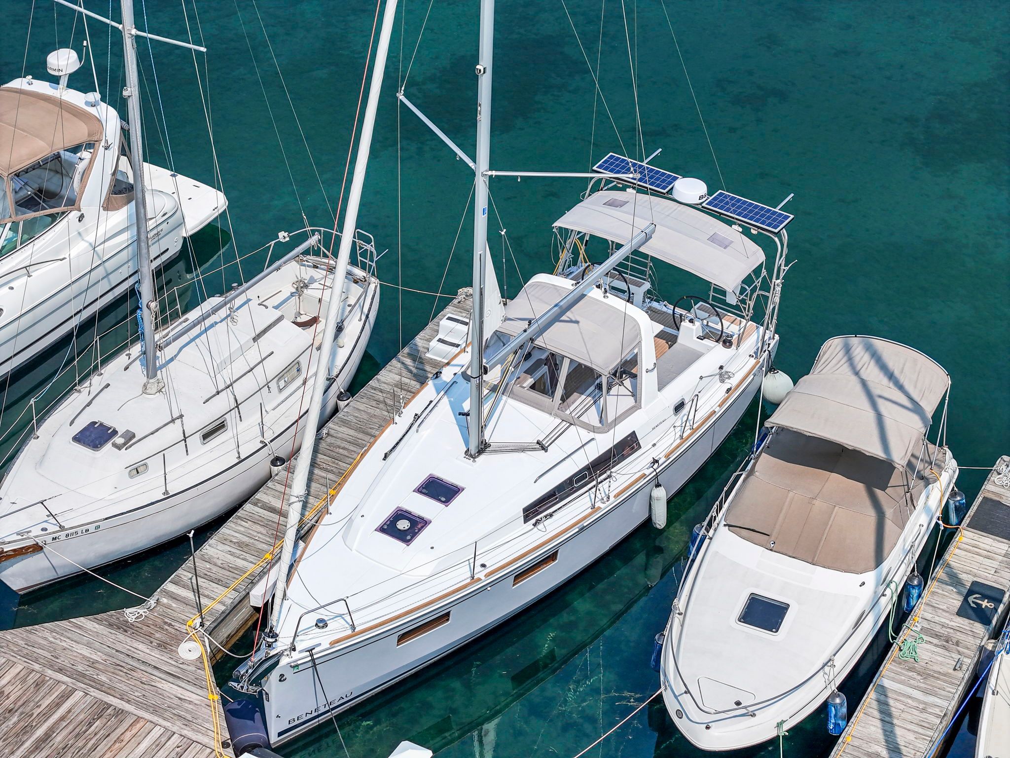 2021 Beneteau Oceanis 35.1