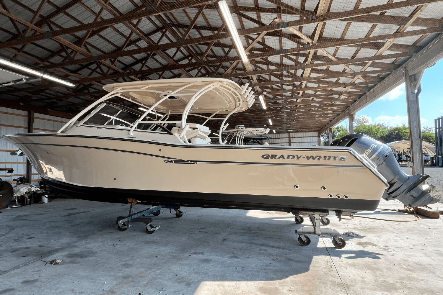 2017 Grady-White 307 Freedom