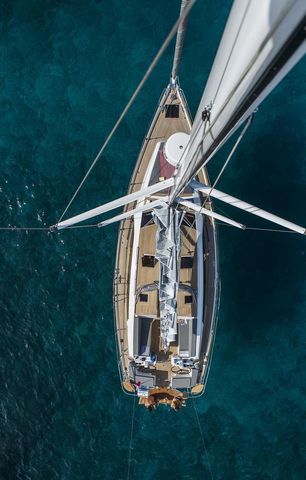 Manufacturer Provided Image: Wauquiez Pilot Saloon 48