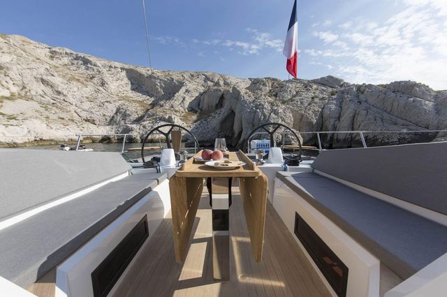 Manufacturer Provided Image: Wauquiez Pilot Saloon 48