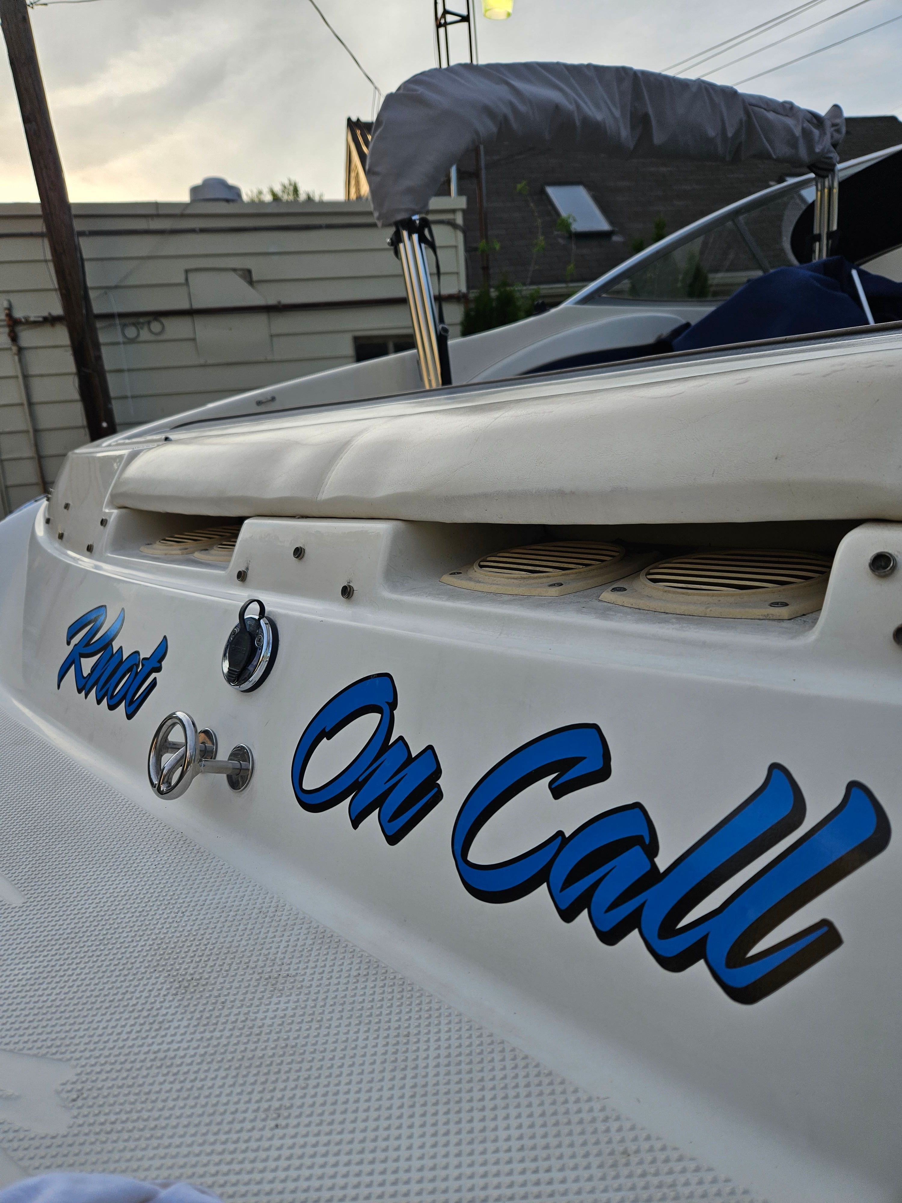 2002 Bayliner 212 Capri