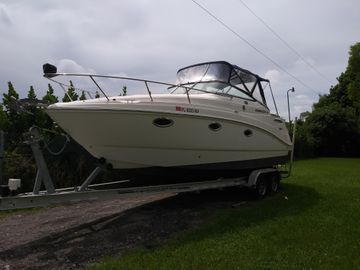 2009 Rinker 260 Express Cruiser