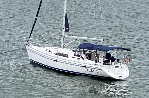 2012 Catalina 385