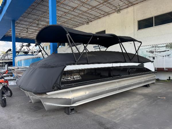2025 Avalon Catalina Entertainer - 27'