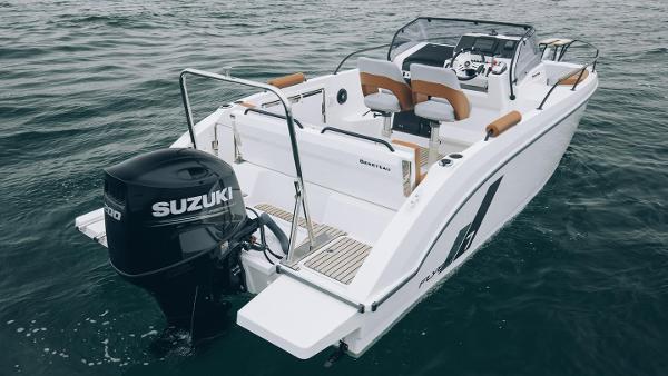 2023 Beneteau Flyer 7 SUNdeck Elegance