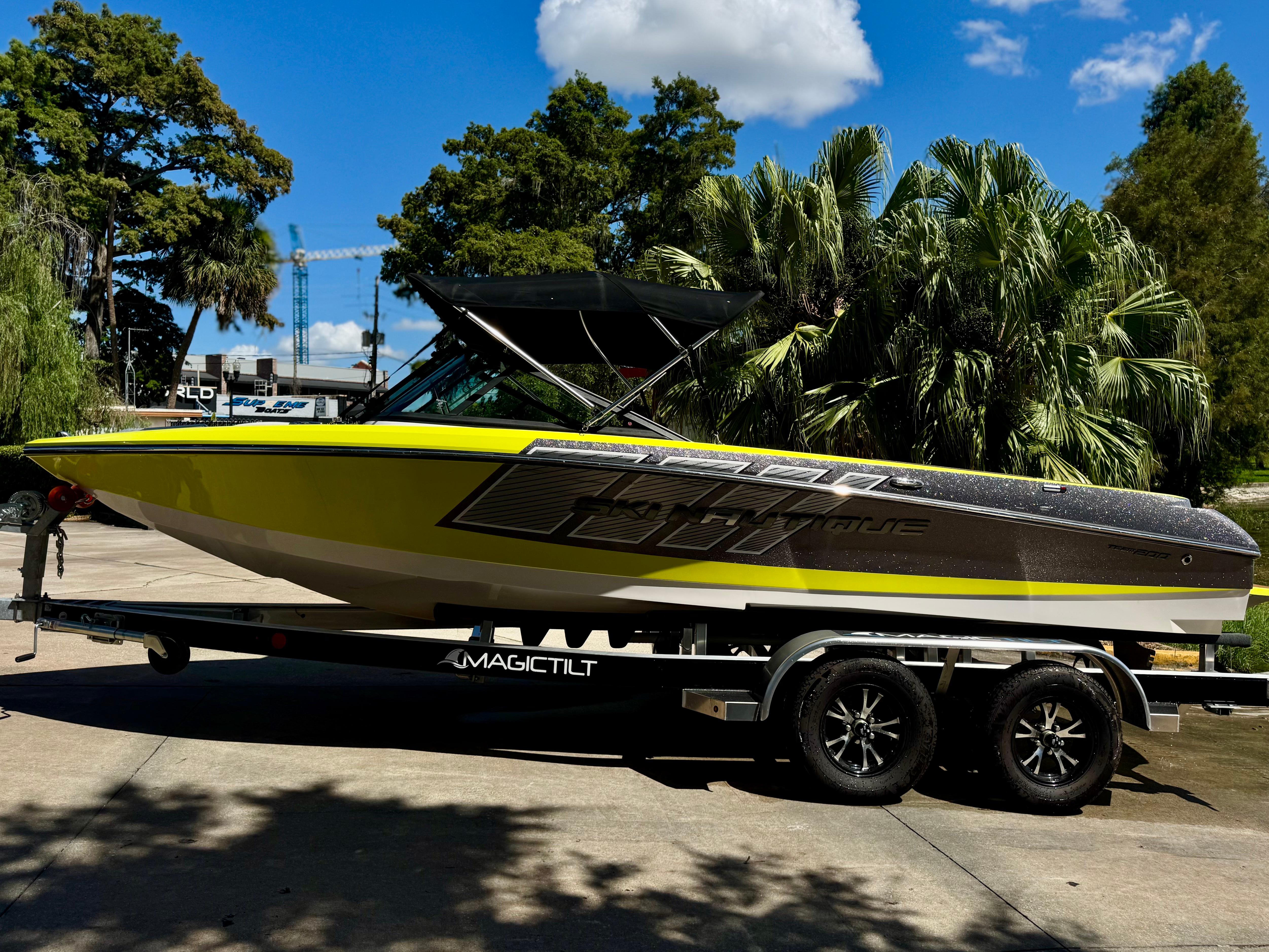2015 Nautique Ski Nautique 200 Open Bow