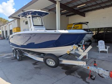 2025 Yamaha Boats 255 FSH Sport E