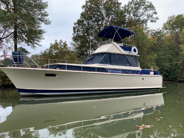 1967 Chris-Craft 38 Commander