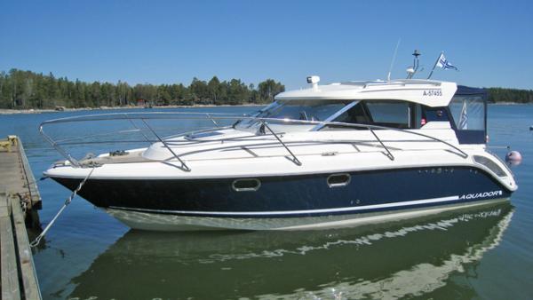 2009 Aquador 28 HT