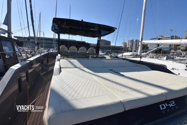 2021 De Antonio Yachts D42 Open