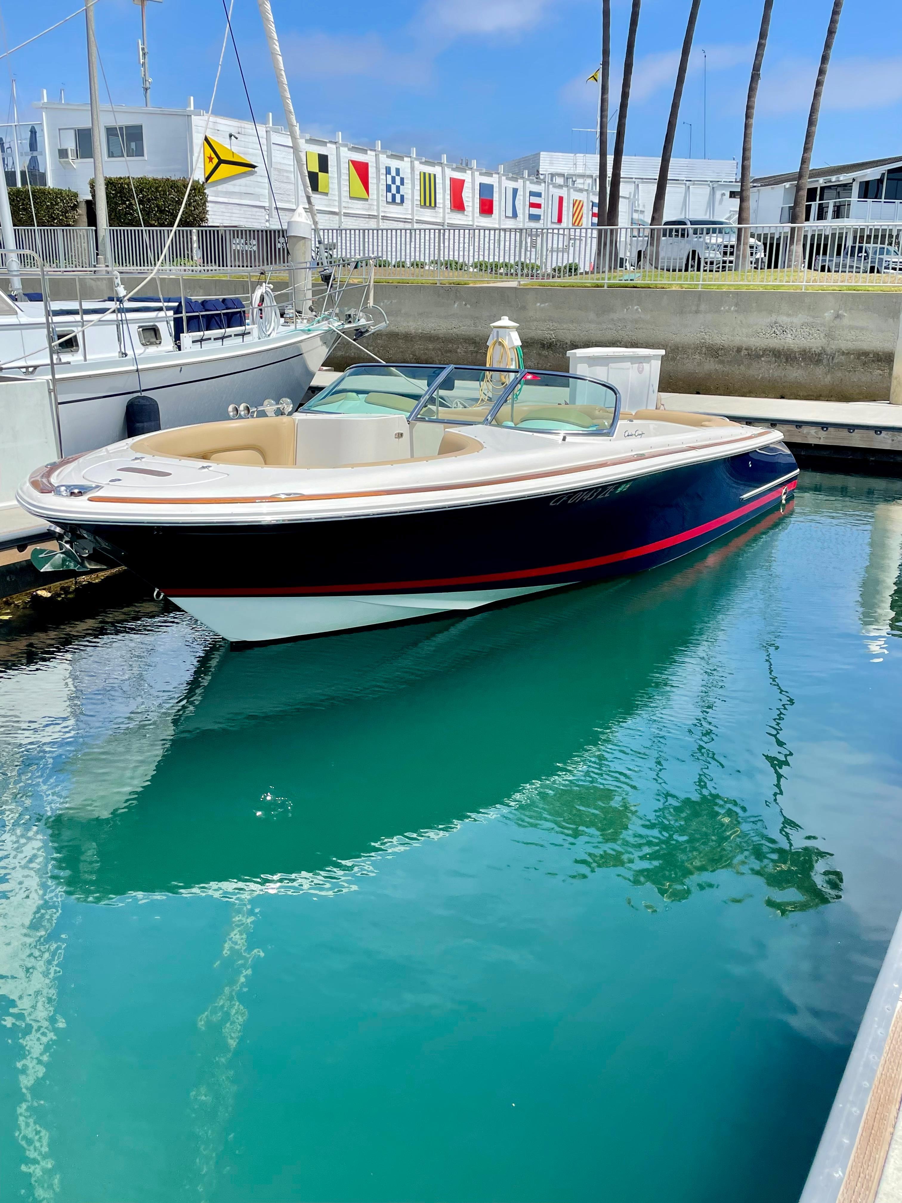 Chris-Craft Launch 28