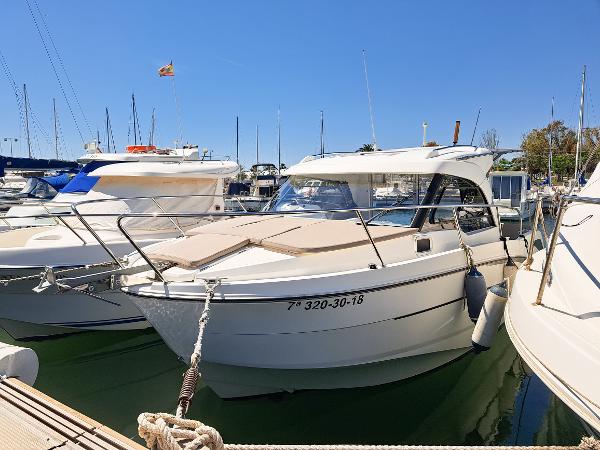 2018 Beneteau Antares 8 OB