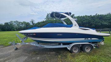 2016 Sea Ray 230 SLX