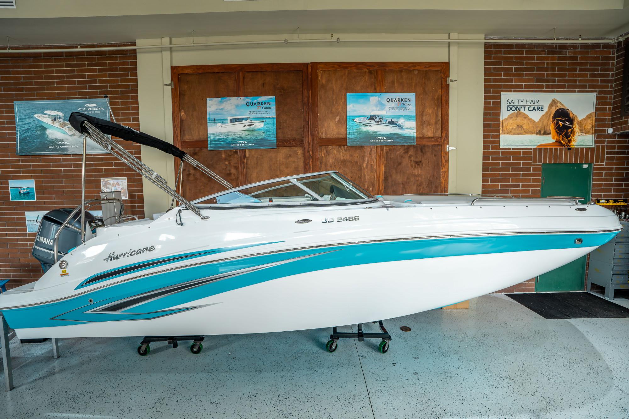 2025 Hurricane SunDeck 2486 OB