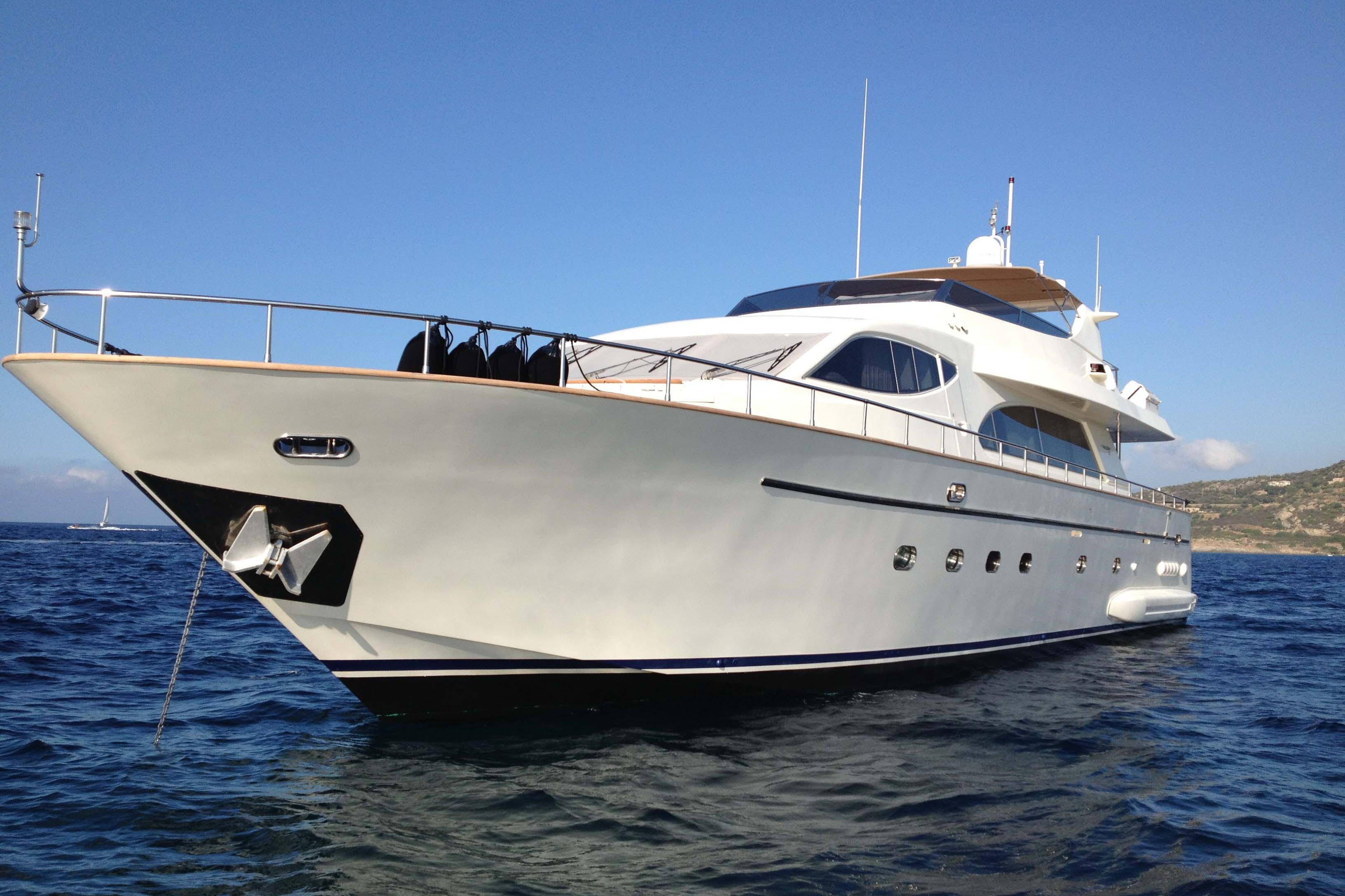 2001 Falcon Yachts 86