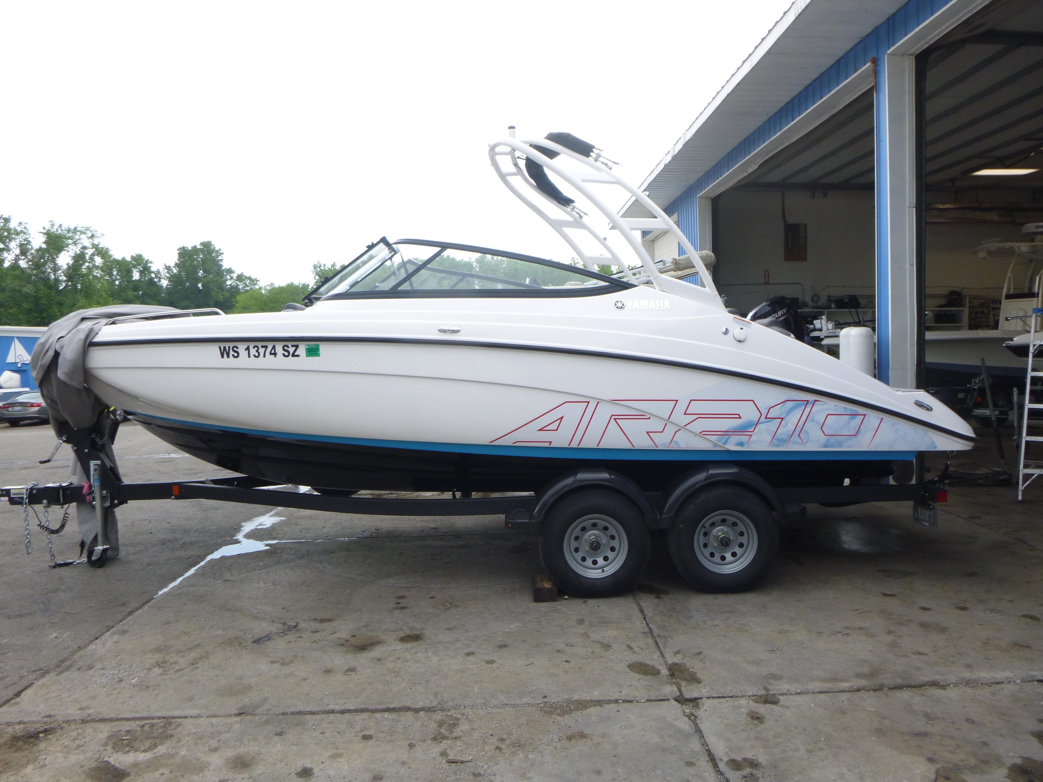 Yamaha Boats AR210