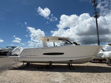 2026 Regal 38 SAV