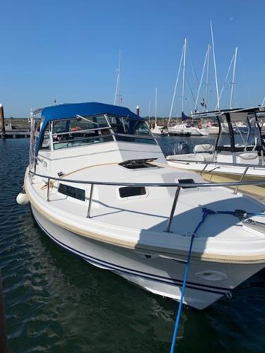 1989 Limestone 24 Express Cruiser
