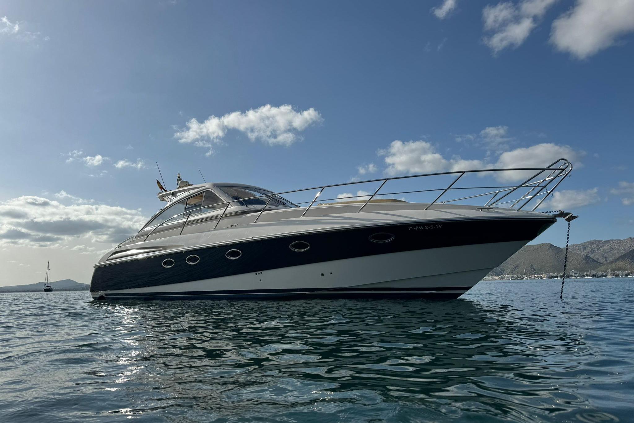 2003 Windy 43 Typhoon