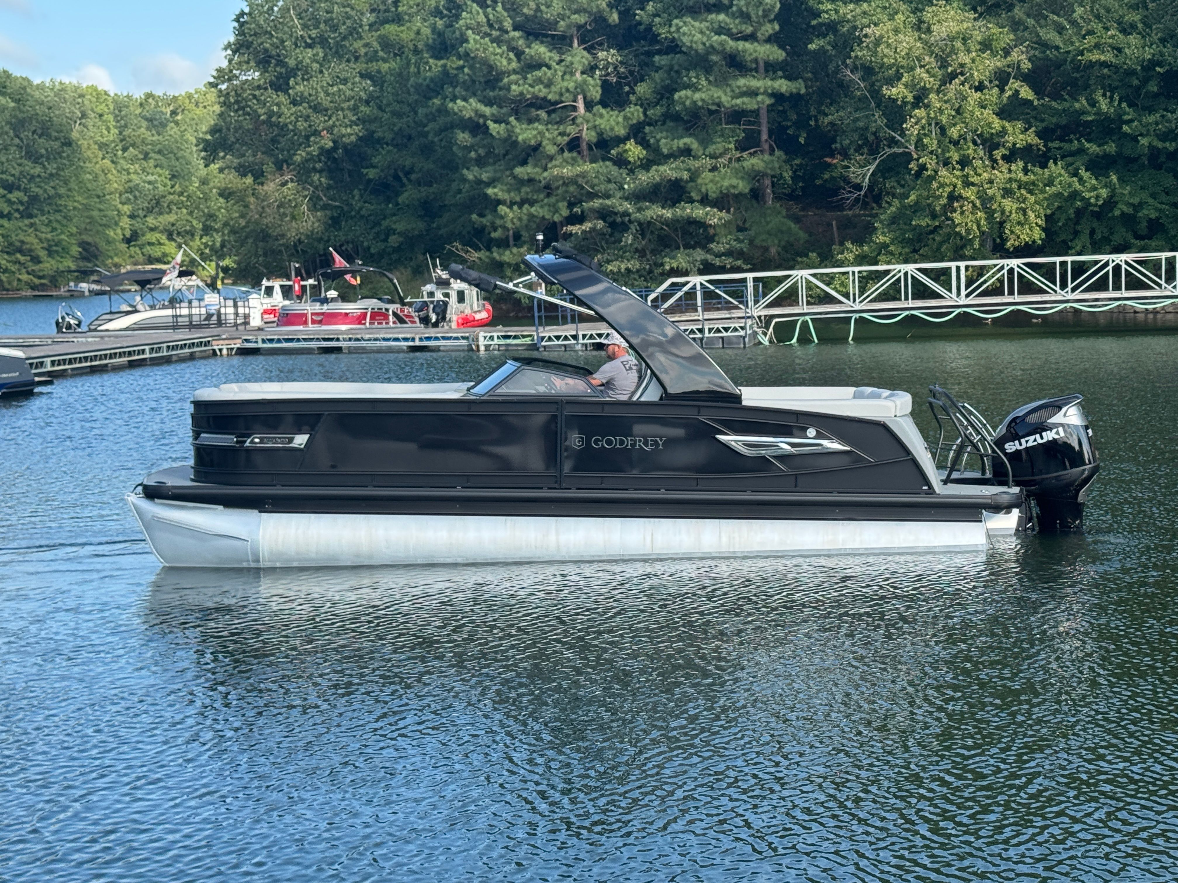 2024 Godfrey 255 ULW