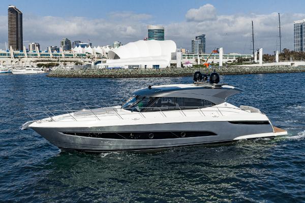 2023 Riviera 5400 Sport Yacht