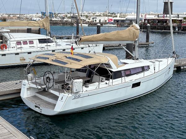 2011 Beneteau Sense 43
