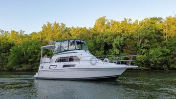 1996 Mainship 37 Aft Cabin