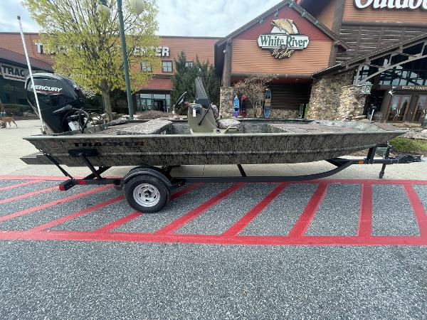 2025 Tracker Grizzly 1860 CC