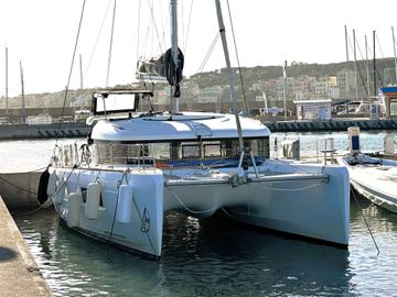2019 Lagoon 40